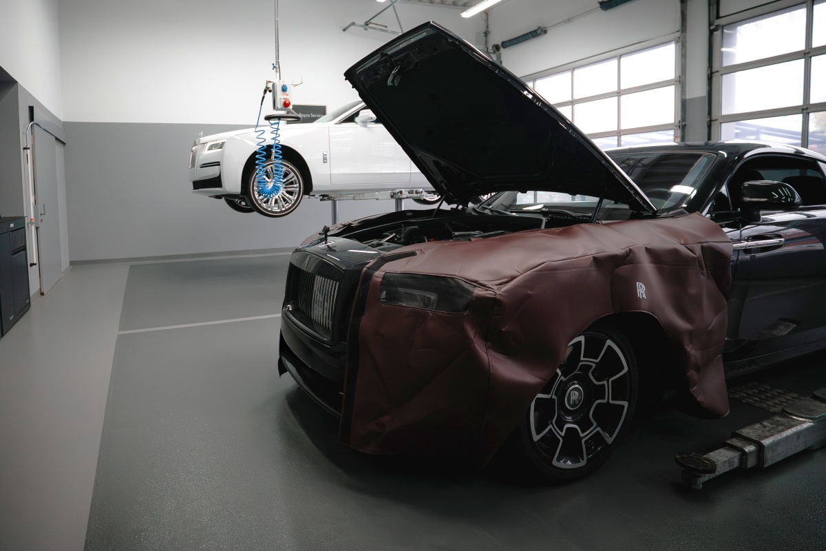 Rolls-Royce Service Dresden - Pflege